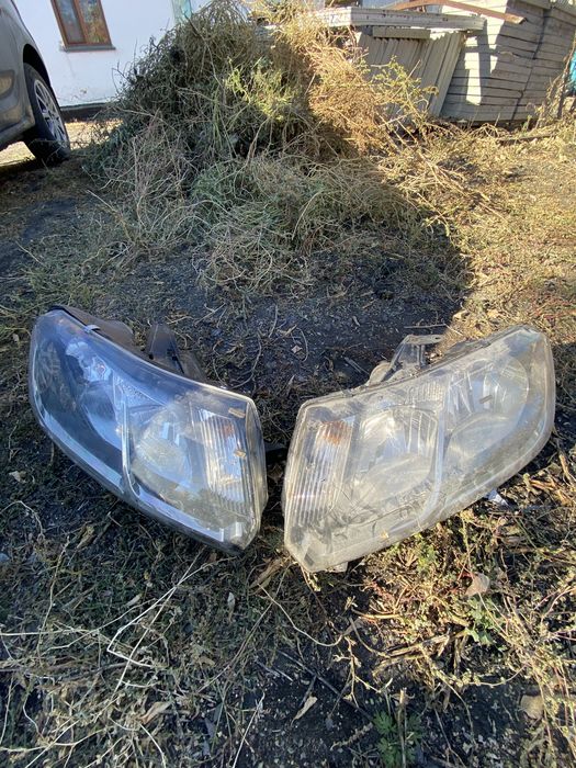 Продаю фары от Renault
