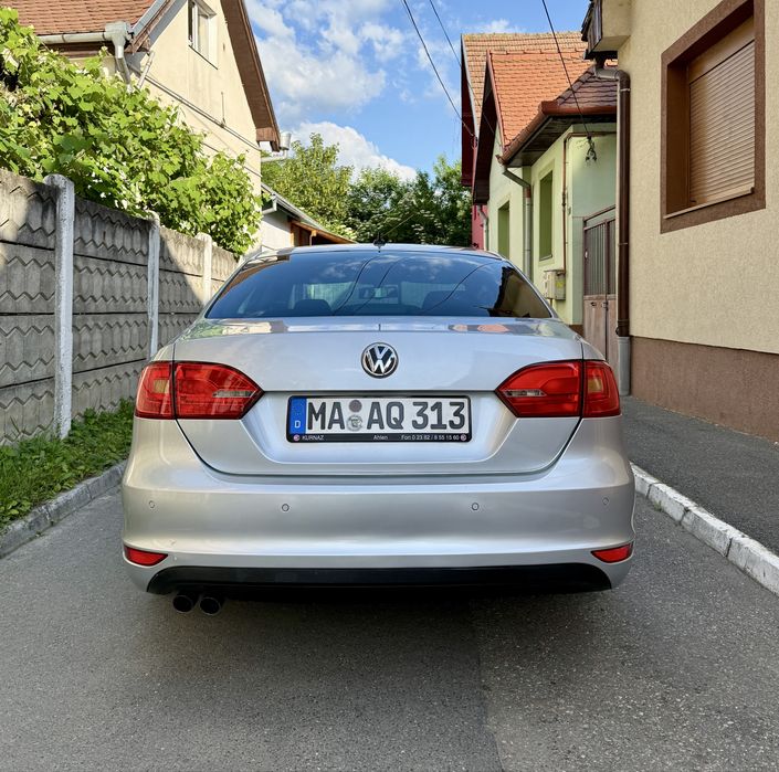 VOLKSWAGEN Jetta 2011 — imagine 5