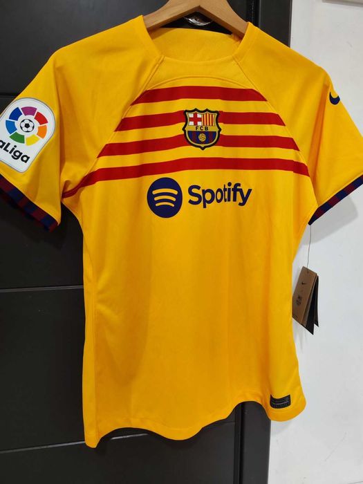 тениска Nike FC Barcelona сезон 22/23, жълта, M, MESSI, НОВА