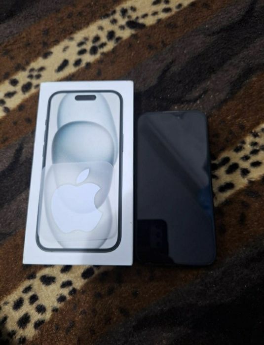 Айфон 15 продам срочно