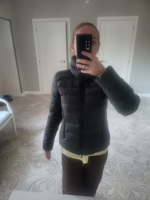 Продаётся пуховик adidas оригинал