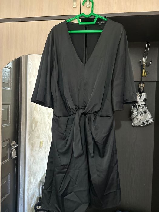 Платье за 5000 тг размеры 46-48