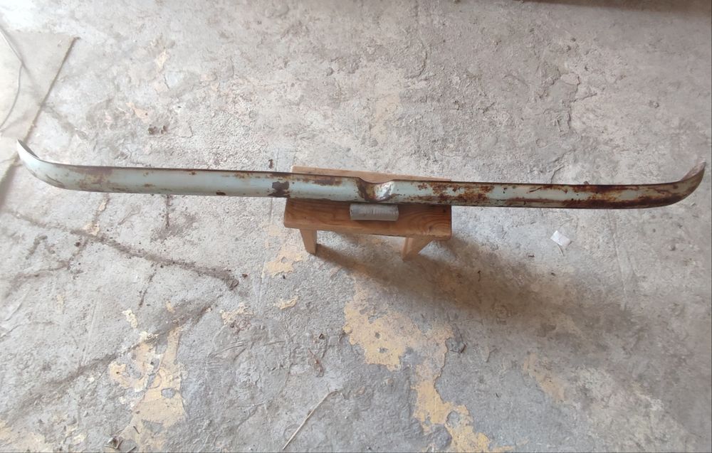 Редкий.Передний  бампер. Ретро автомобили.