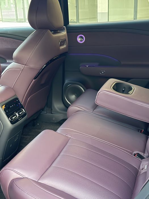 Voyah Free Plus AWD, 2025 г. — 8000 км пробега