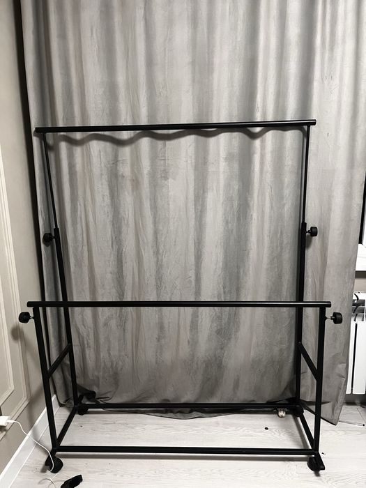 металлическая вешалка