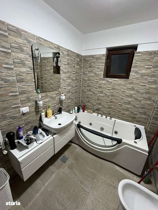 Ap. 2 cam Cuza 2 bloc Gontaru