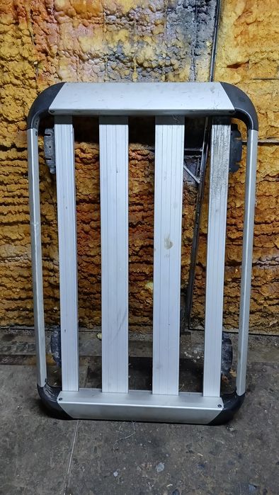 Автомобильный багажник