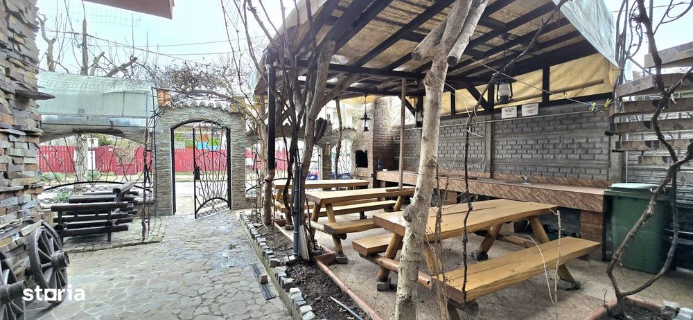 Pensiune 17 camere in Eforie Nord – afacere de familie, gata de expl