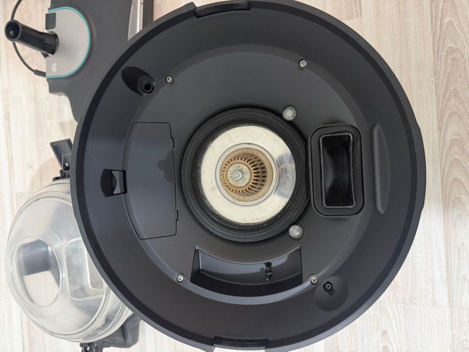 Пылесос новый.