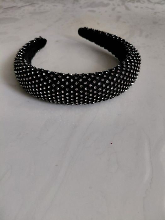 Coronita/bentita par