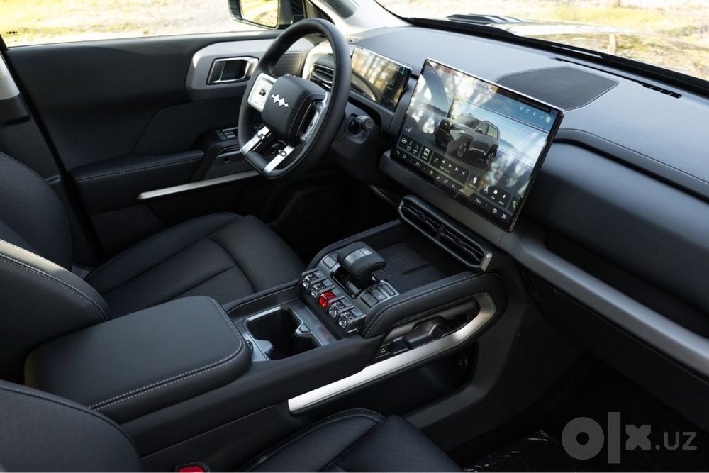 Byd Leopard 3 Qora Salon 4 AWD