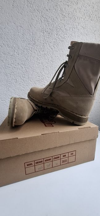 Bocanci piele intoarsa nr 42