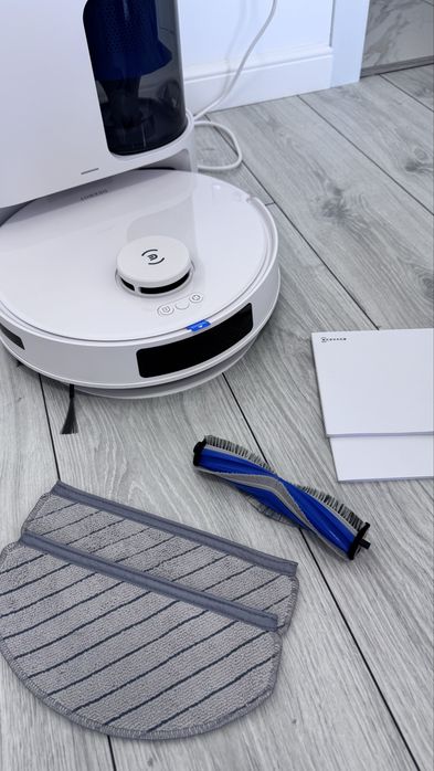 NOU cu sigiliu Aspirator robot ECOVACS DEEBOT N20 Plus – 8000 Pa, Stație de golire automată fără sac, Aspirare & Spălare