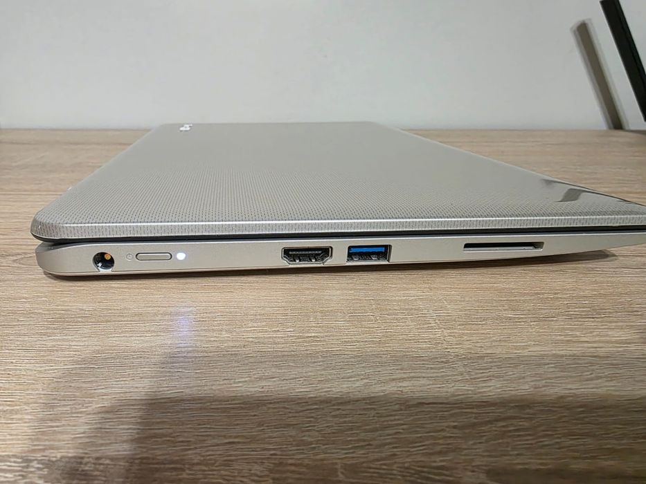 Laptop Toshiba Sateliite Gold 11.6 Inch Ca Nou