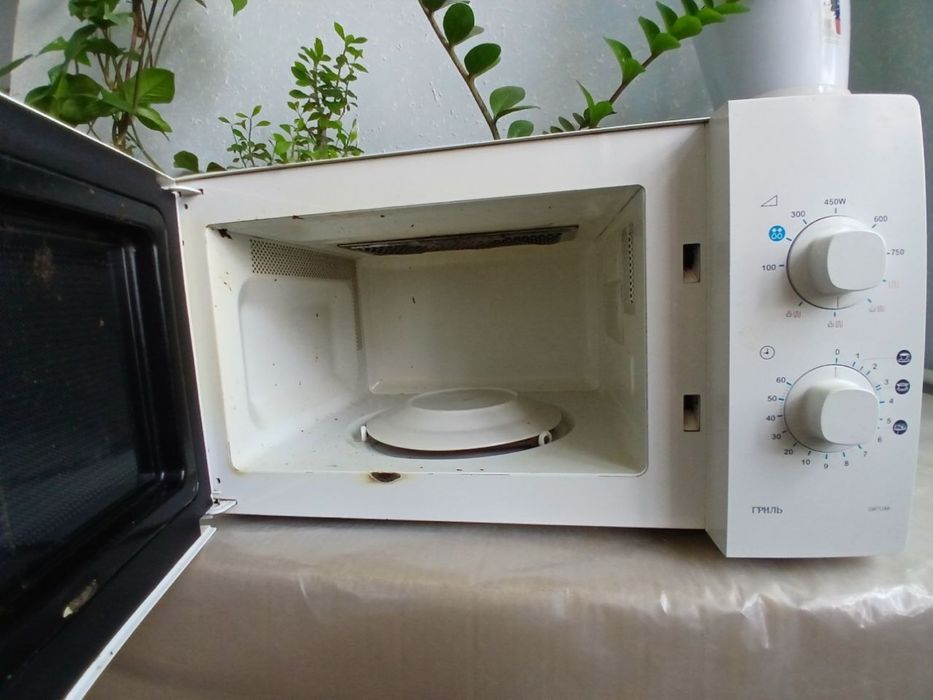 Продаётся микроволновка в хорошем состояние