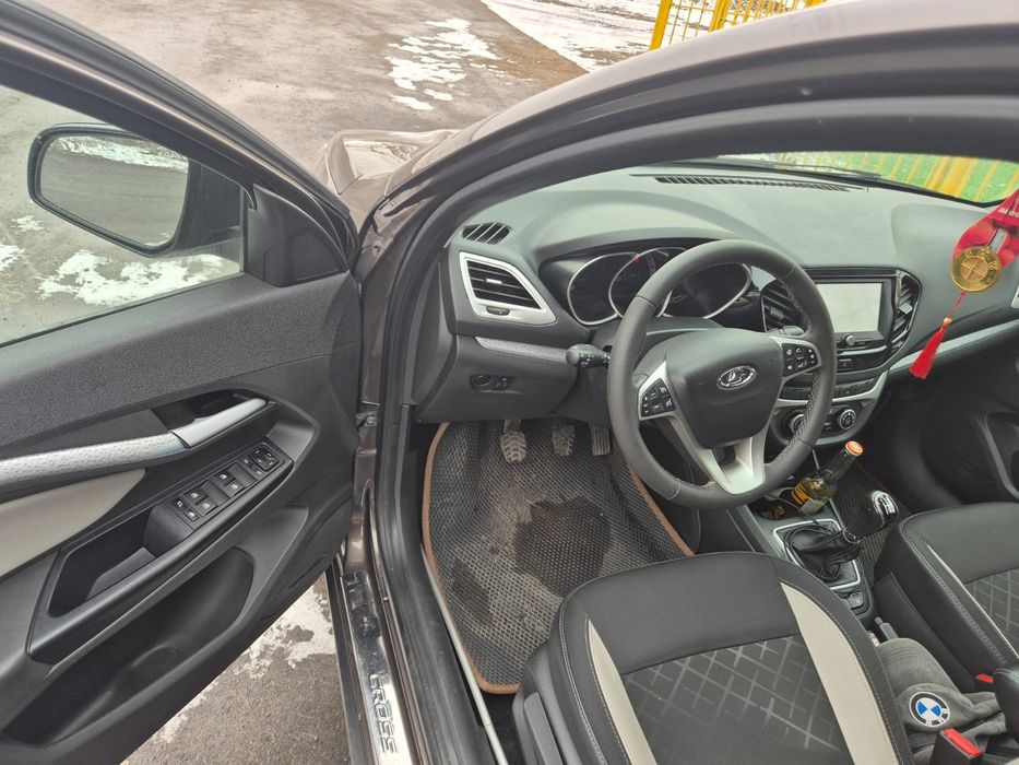 Продаётся lada vesta cross SW .