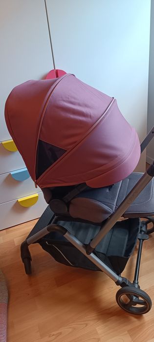 Cărucior Cavoe Ideo (0–22 kg) – compact, scaun rotativ 360°