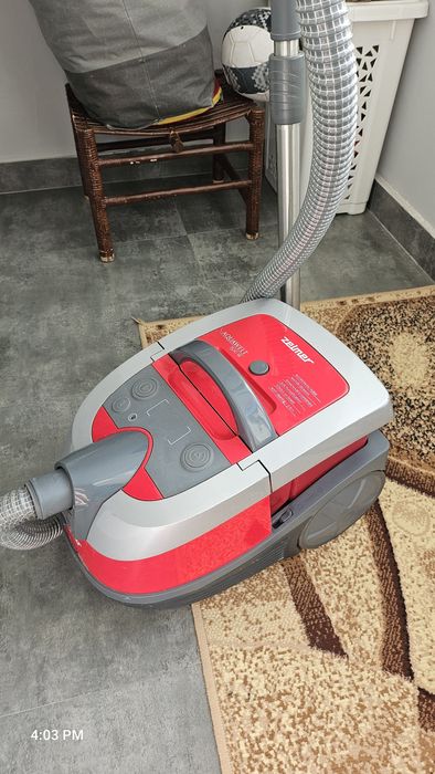 Пылесос Zelmer .