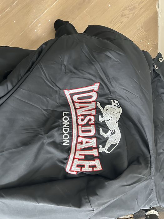 Продаю бомбер Lonsdale идеалный бомбер