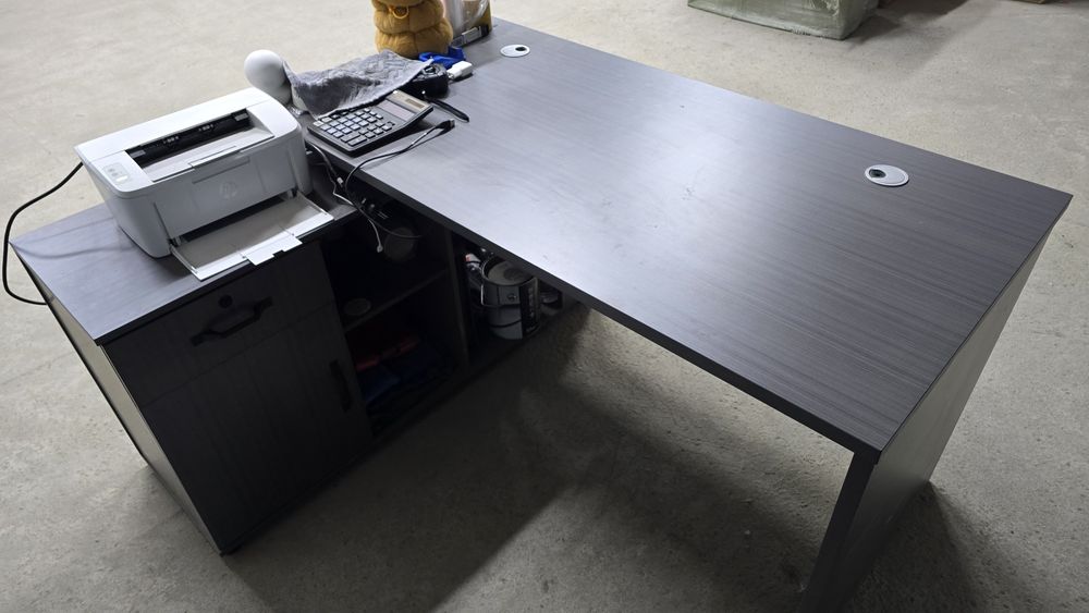 Продам офисный стол