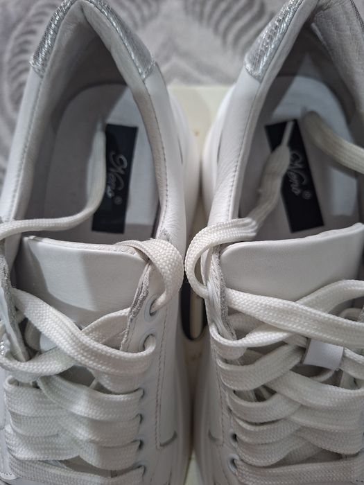 Vând adidasi piele NENO