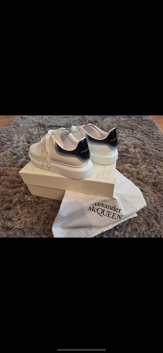 Adidasi Alexander Mc queen