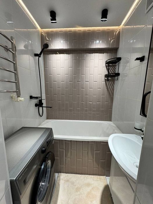 Продается 2х ком квартира, ориентир: Ц-6 метро Минор, 50м²