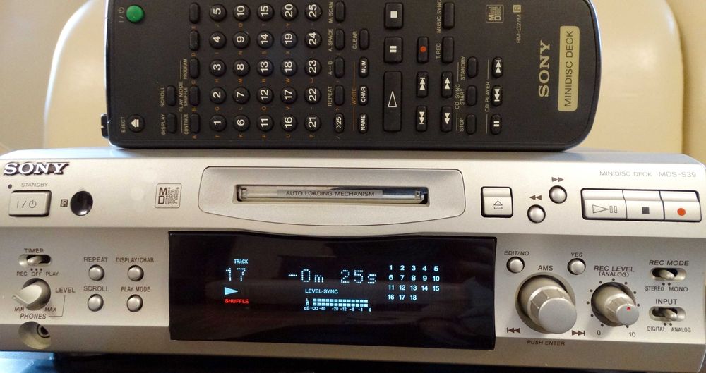 Minidisc Recorder Sony MDS-S39 Silver , telecomanda
