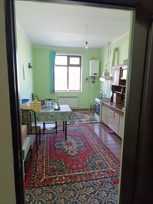 Uy sotiladi! 2 xonali 2-Etaj