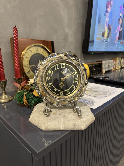 Продаю часы Маяк