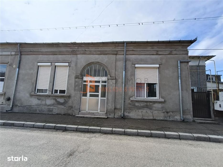 EXCLUSIVITATE !  Casa P+1 si spatiu comercial zona Garii