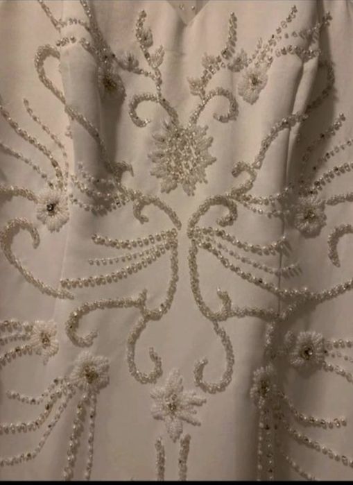 Rochie de mireasă potrivită la mărimile S, M, L