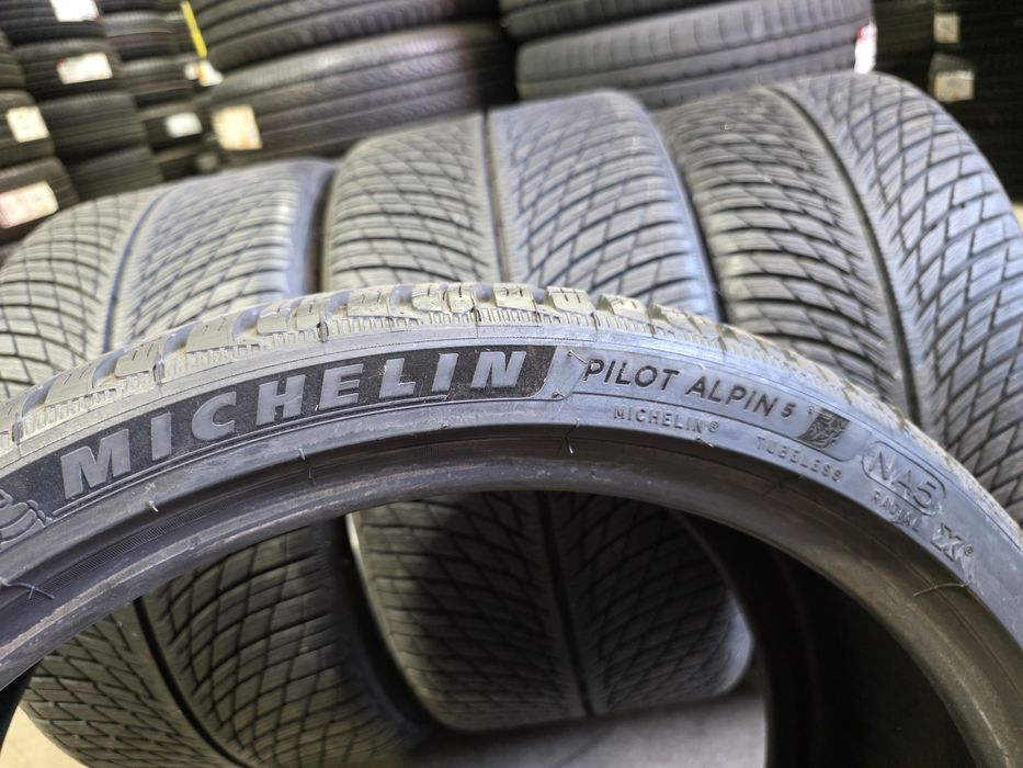 305/30/21//245/35/20 MICHELIN