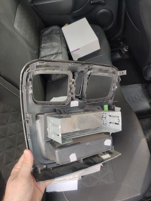 Рамка магнитолы Renault 1 din.