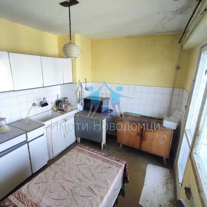 Продава се Тристаен апартамент в Шумен, Пазара - 78 кв.м за 896 €/кв.м - Снимка #3