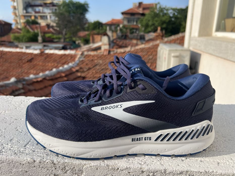 Brooks Beast 24 46.5