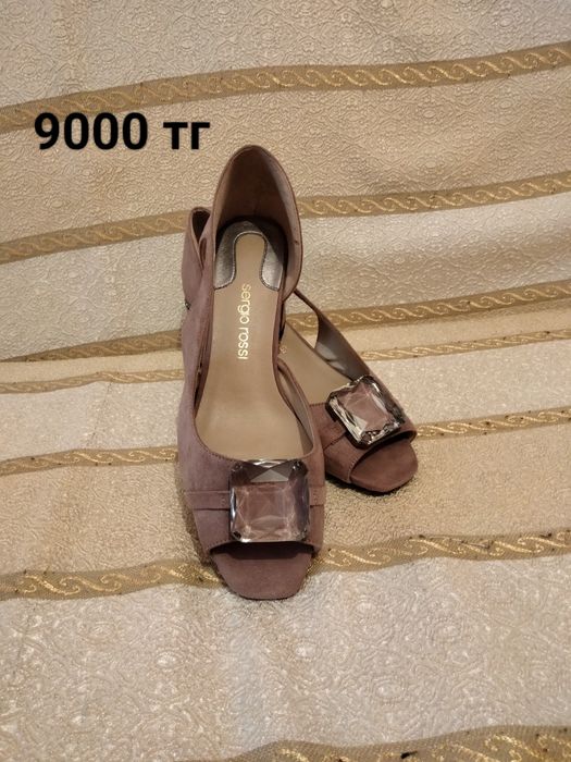 Платье женское нарядное