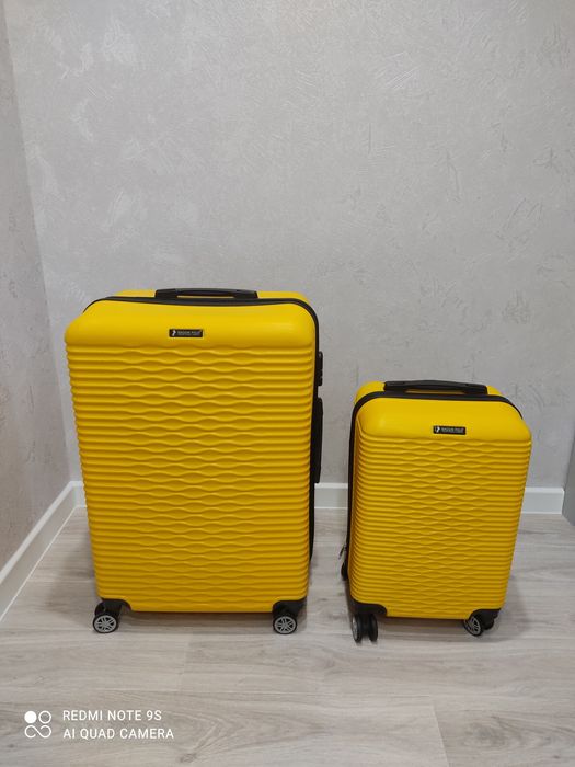 Продам чемоданы на колесах