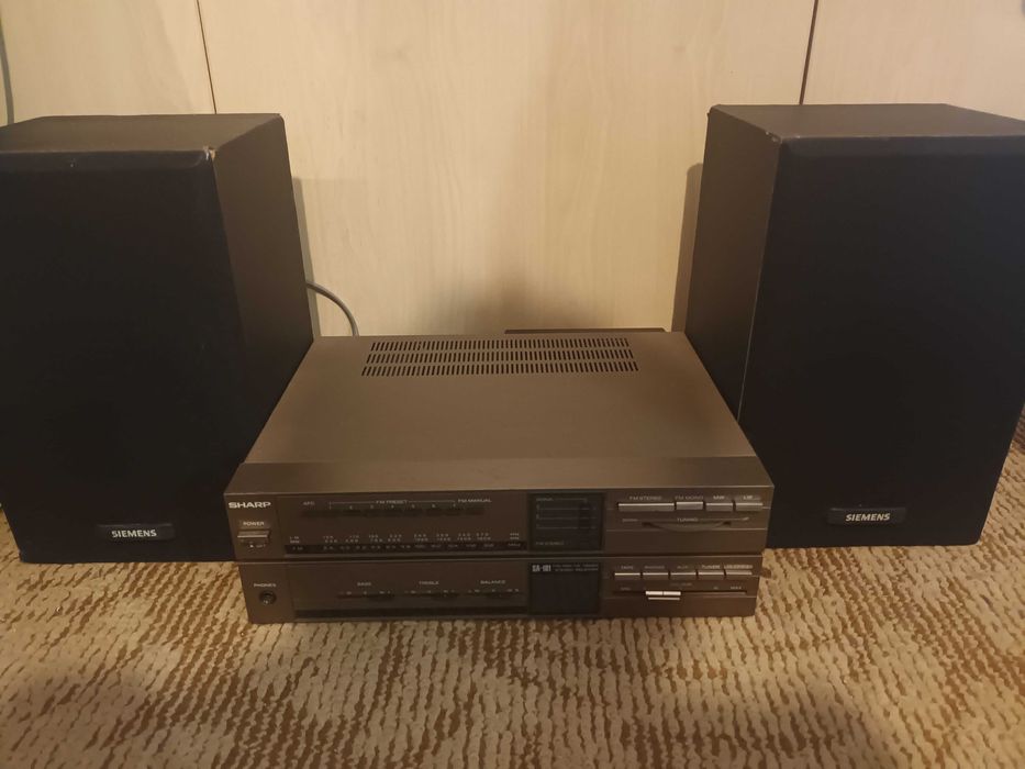 Перфектен усилвател-тунер FM STEREO за ценители