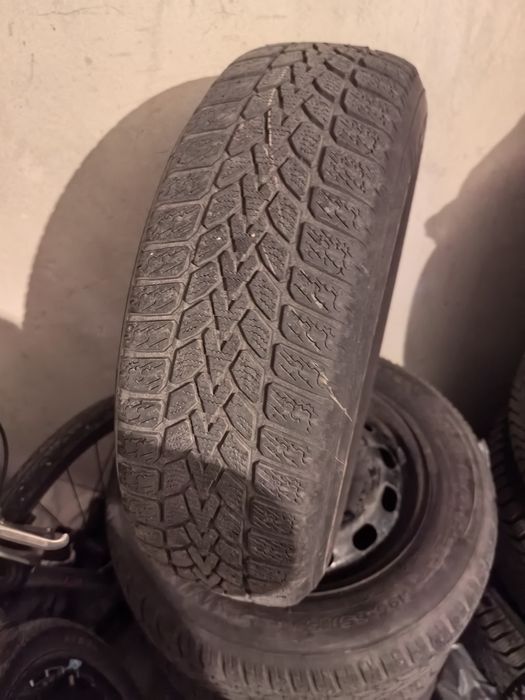 Всесезонни гуми Дънлоп 195 /65/15 с джанти стоманени 5х118