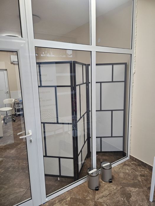 Продавам параван