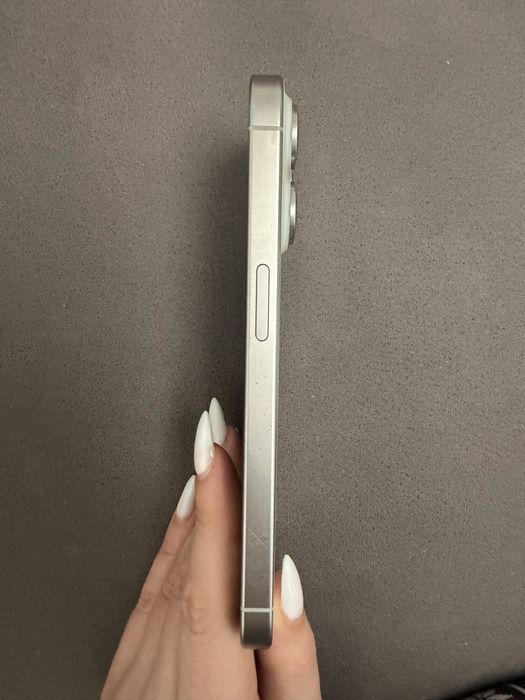 Iphone 15 pro, 128 GB, без забележки