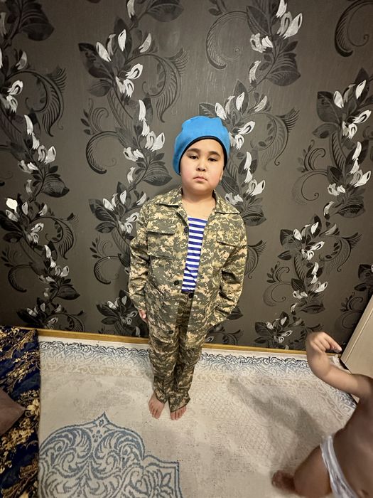 Продам костюм военного для мальчика