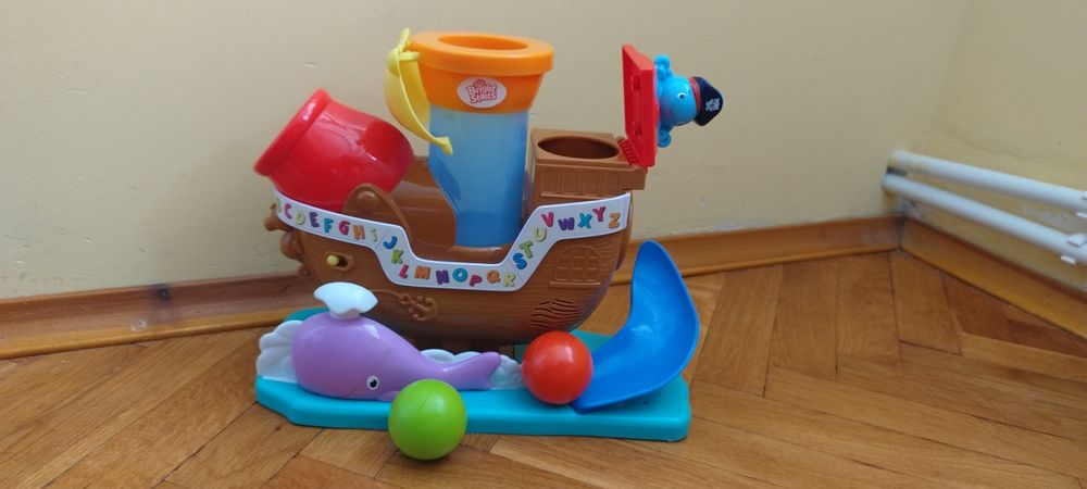 Лот бебешки играчки