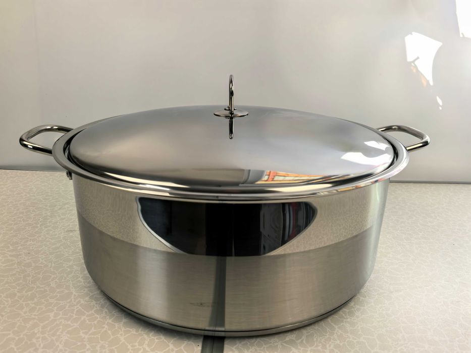 Cratita inox 38x15 cm 17 litri cu capac metal 290 lei