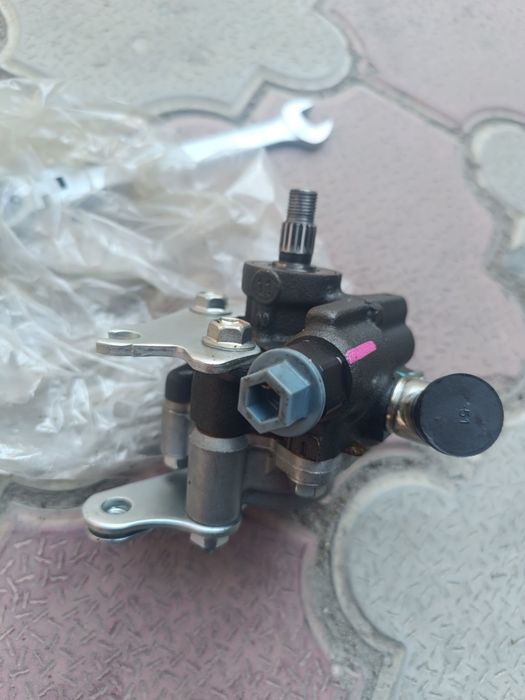 Насос Гура  Lexus RX300