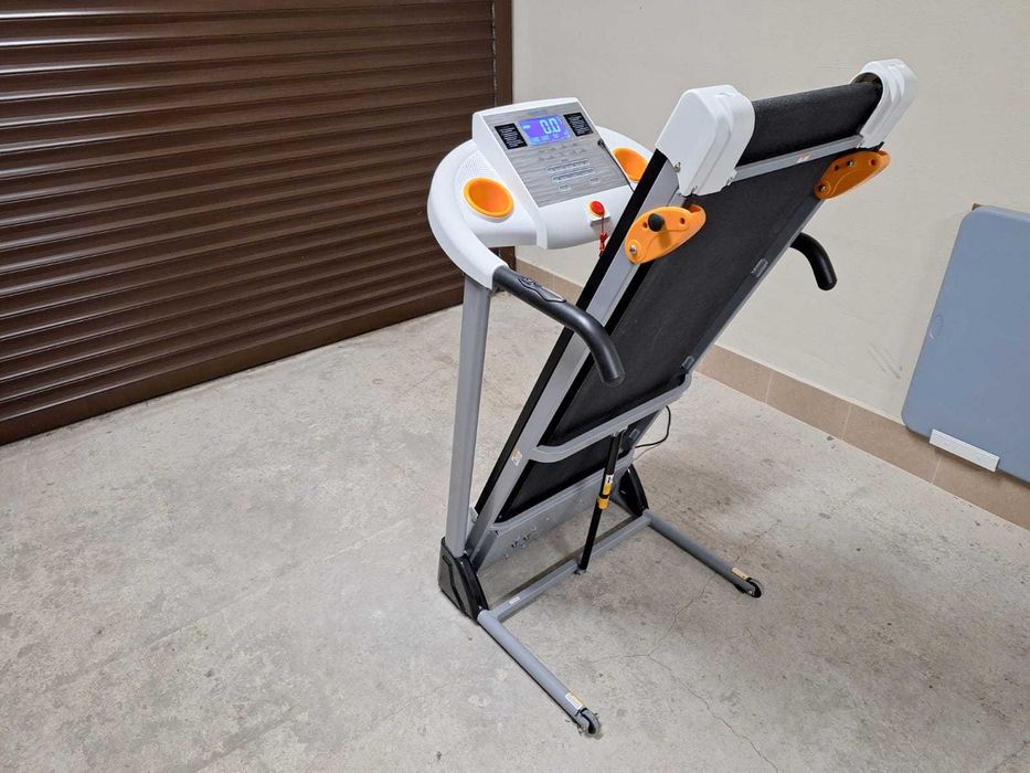 Бягаща пътека нова