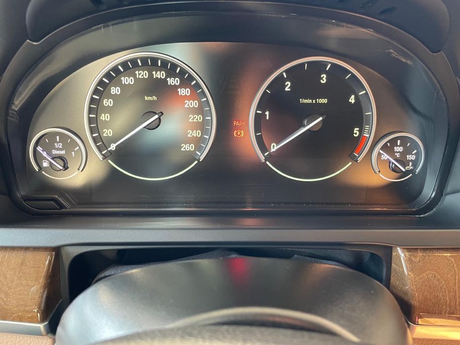 BMW seria 7 motot 3.0 cp306