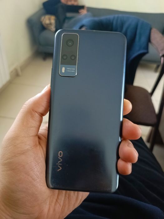 Vivo y53s 8/128 gb