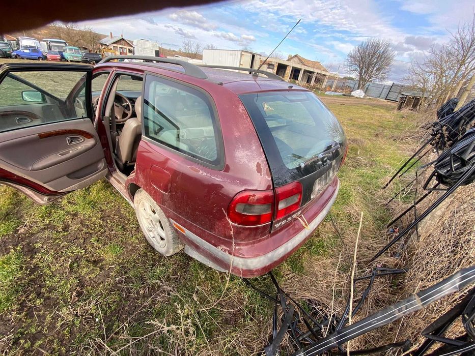 volvo v40 2.0i комби на части волво в40 2.0 бензин
